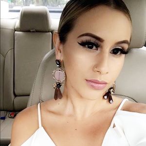 Meet your Posher, Annie